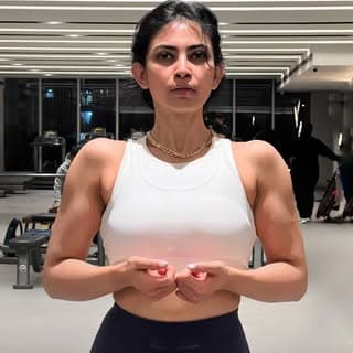 Chandni Sinha Fitness Coach