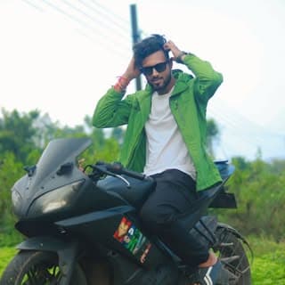 Lucky Patel🤖
