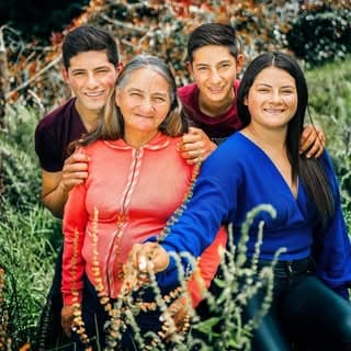 los_escachaitos