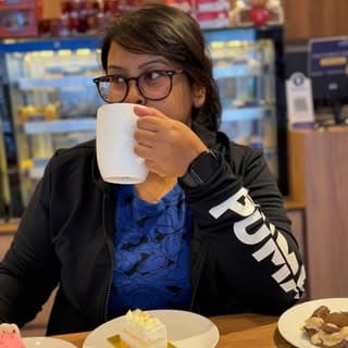 Rea Tikader / INFLUENCER