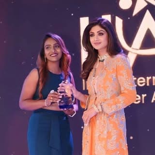 ⓂⓄⓃⒶ ⒿⒶⒾⓈⓌⒶⓁ(ᴍᴀᴋᴇᴜᴘ ᴀʀᴛɪꜱᴛ)