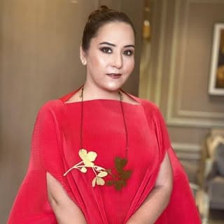 Dr Nitika Kohli | MD Ayurveda