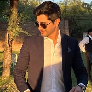 Iván J. Gómez•