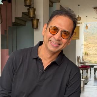 Darrpan-Voiceover Artiste-Traveller