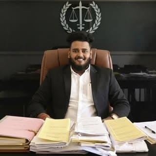 வழக்கறிஞர் Dr K சிவதீஸ்கண்ணன் B.B.A.,LL.B.,(Hons).,MBA.,D.SS.,