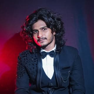 Raj dancer