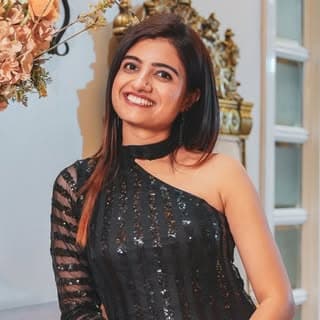 CA Bhagyashree Thakkar • Finance