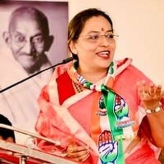 Adv. Yashomatitai Thakur