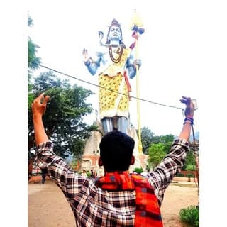 फरार बाबा