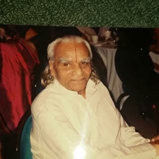 IYENGAR YOGA (official)