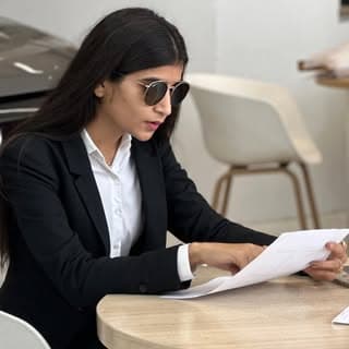 Adv.Laxmi Solanki ?