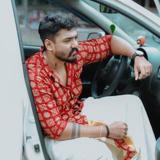 Naveen V Pillai 
