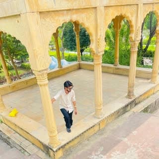 S A M J I N G E R (MOCHI👑💫)