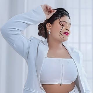 ANCHAL भट्ट ✯