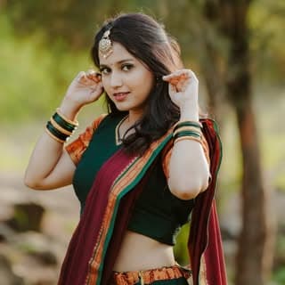KOMAL💖