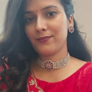 shalini lour