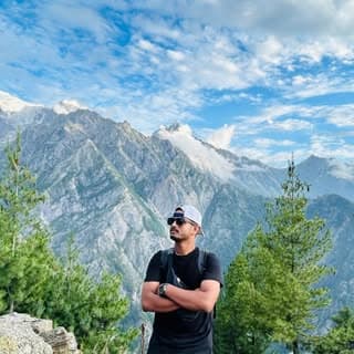 🔱शिव भक्त काशी 🔱 | Traveller | Spiritual 🕉️🙇🏼