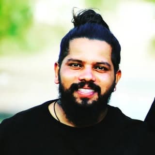ππͺ Dolly Bhai πͺπ