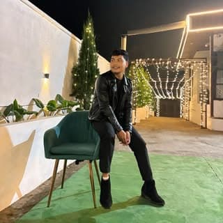 professional makeup artist