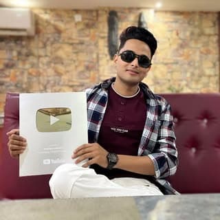 𝐊𝐞𝐬𝐡𝐚𝐯