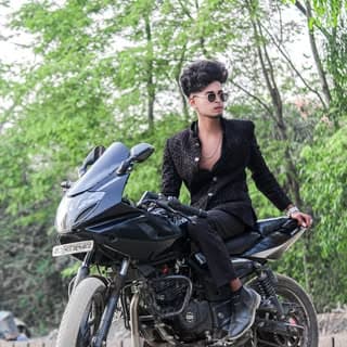 𝐌𝐫 𝐁𝐚𝐛𝐞𝐞𝐞🪶