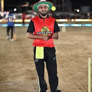 Umpire jaanu π
