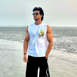 👑Shaikh anish👑