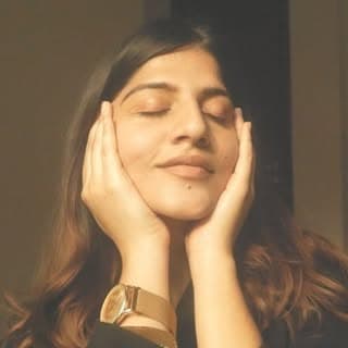 Dr. Aparajita Lamba MBBS MD 🥇