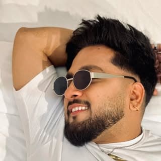 Bally Thakur ✍? ✪