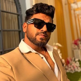 𝐕𝐚𝐢𝐛𝐡𝐚𝐯 𝐂𝐡𝐨𝐮𝐝𝐡𝐚𝐫𝐢