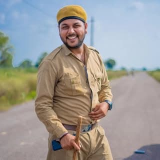 Daroga Gappu (Bhanu pratap)