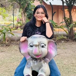 Janvi Pandey | Artist • Vlogger • Travel