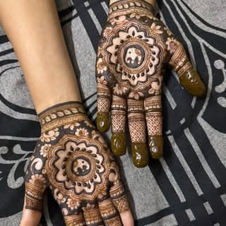 Madurai Mehandi and Nail artist