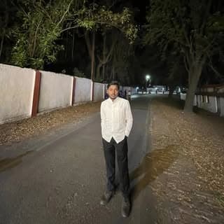 गणेश सिंह 🌺