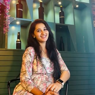 meenakshi dave